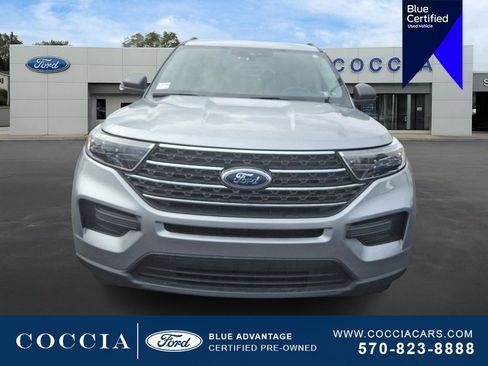 Certified 2022 Ford Explorer XLT image 2