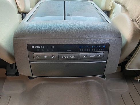Used 2005 Lexus GX 470 AWD/4WD image 32