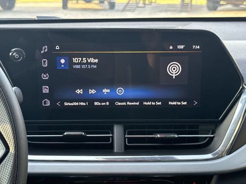 Certified 2025 Chevrolet Trax LT FWD image 13