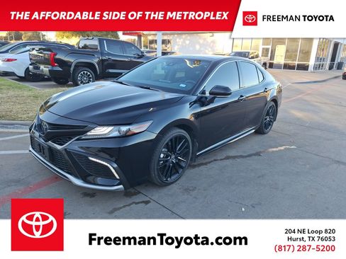 Used 2023 Toyota Camry XSE image 1