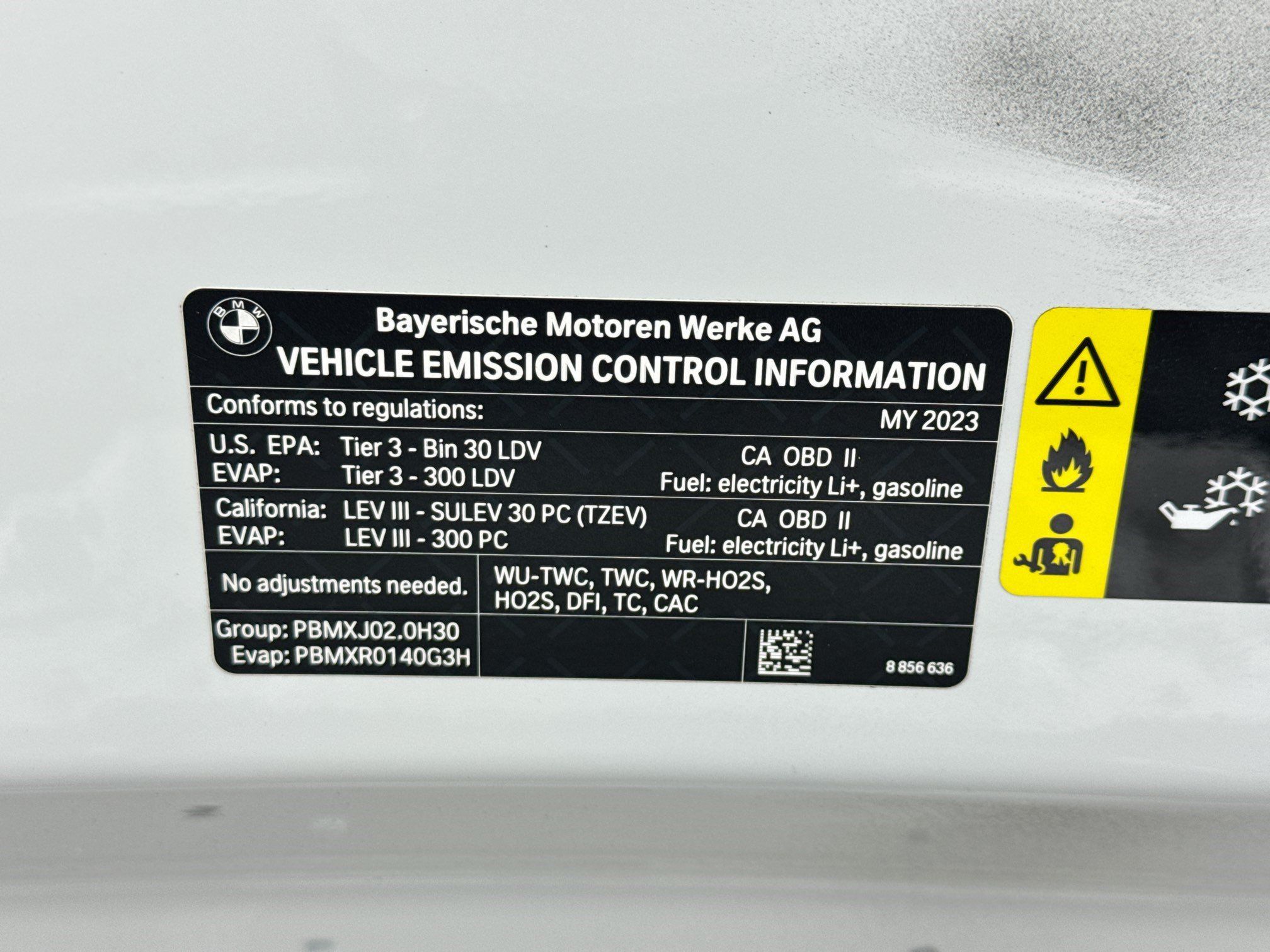 Used 2023 BMW 330e w/ Premium Package RWD image 21