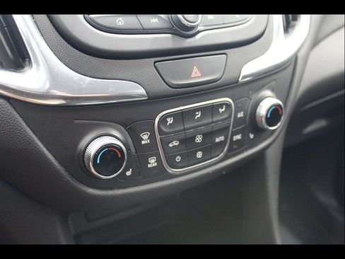 Used 2020 Chevrolet Equinox LT AWD/4WD image 29
