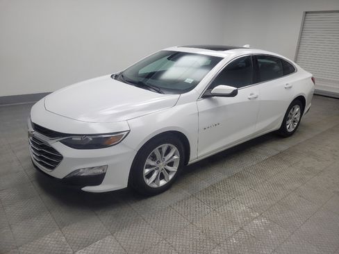 Used 2024 Chevrolet Malibu LT image 2