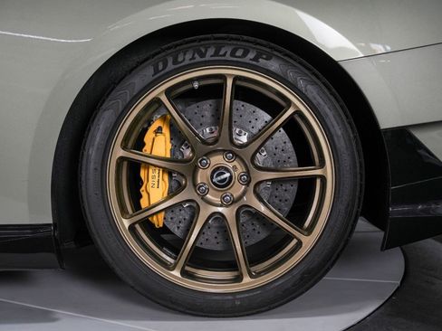 Used 2024 Nissan GT-R T-spec Dual-clutch 6-Speed Tra w/ Floor Mat Package image 20