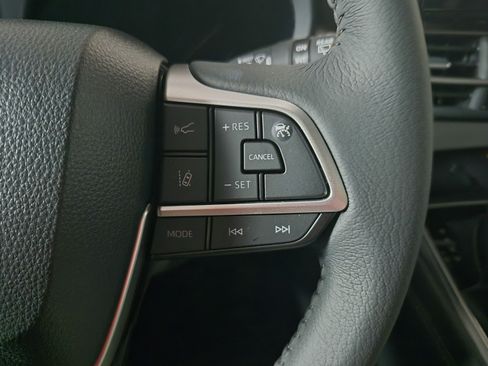 New 2026 Toyota Sienna XLE FWD image 20