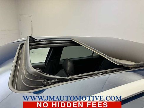 Used 2020 Volkswagen Atlas Cross Sport SE w/ Panoramic Sunroof Package AWD/4WD image 11