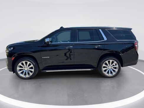 Used 2021 Chevrolet Tahoe Premier w/ Premium Package AWD/4WD image 5