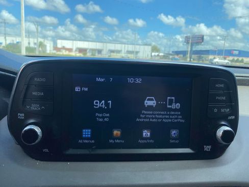 Used 2020 Hyundai Santa Fe SE image 20