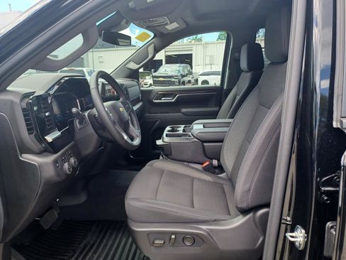 Used 2026 Chevrolet Silverado 1500 LT AWD/4WD image 7