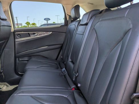 Certified 2023 Lincoln Nautilus Reserve w/ Monochromatic Package AWD/4WD image 15