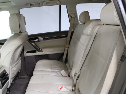 Used 2014 Lexus GX 460 w/ Premium Package AWD/4WD image 18
