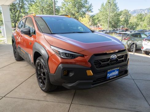 Used 2025 Subaru Crosstrek 2.5i Wilderness AWD/4WD image 2