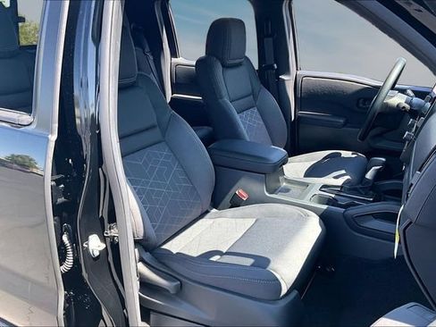 New 2026 Nissan Frontier SV w/ SV Convenience Package RWD image 9