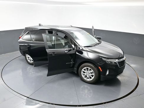Used 2024 Chevrolet Equinox LT image 36