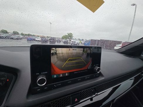 Certified 2024 Honda Civic Sport image 18