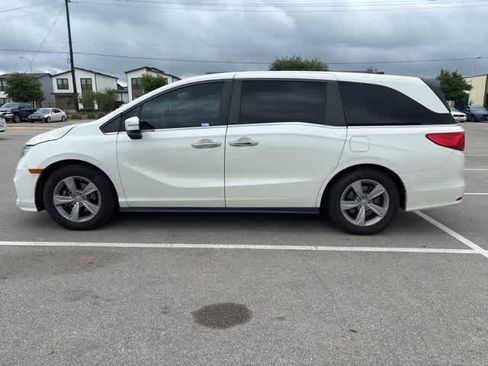 Used 2018 Honda Odyssey EX image 2