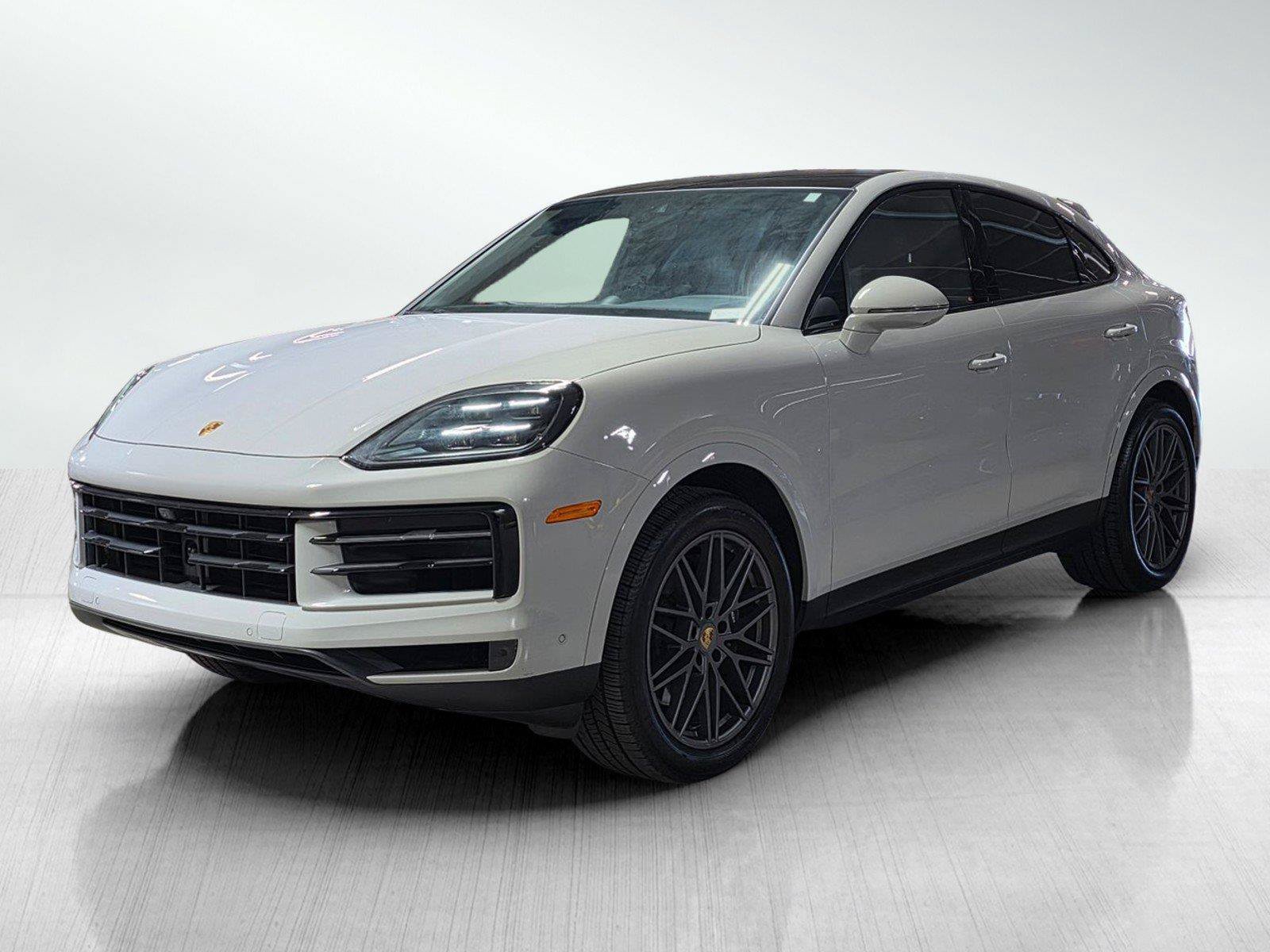 Used 2024 Porsche Cayenne Coupe AWD/4WD image 3