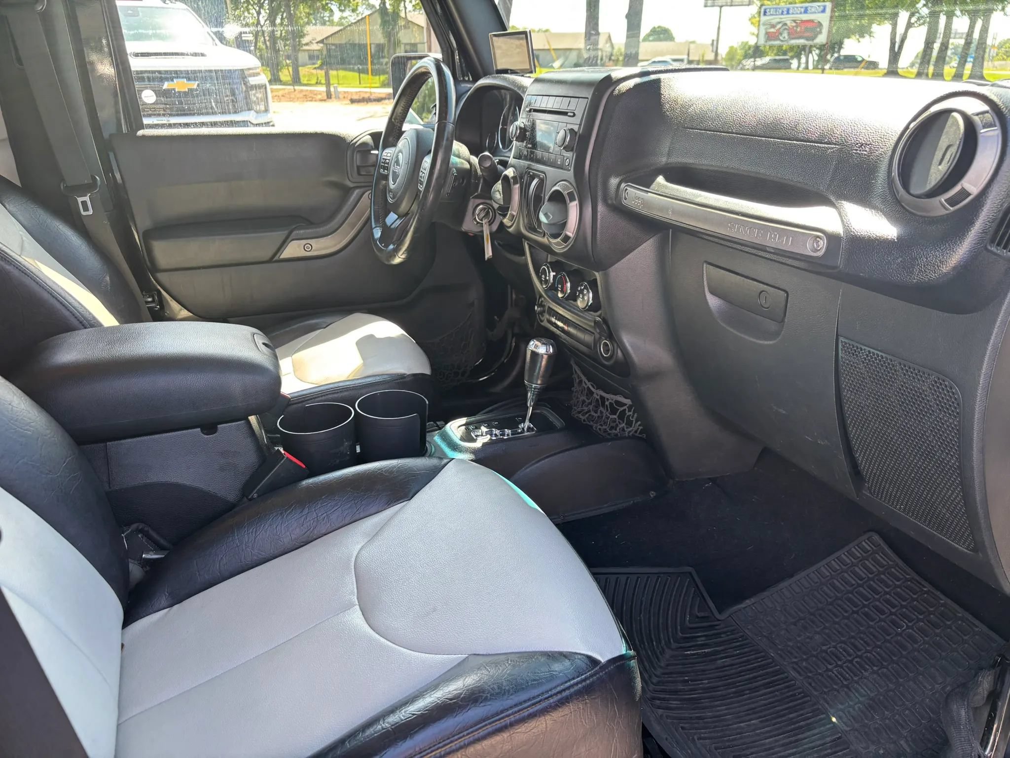 Used 2015 Jeep Wrangler Sport AWD/4WD image 17