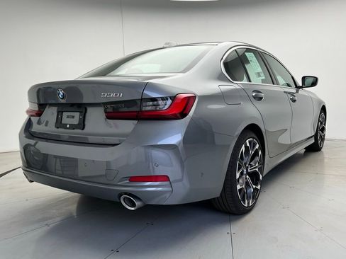 Certified 2025 BMW 330i Sedan image 3
