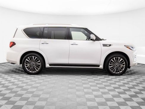 Used 2021 INFINITI QX80 Sensory w/ All-Season Package image 6