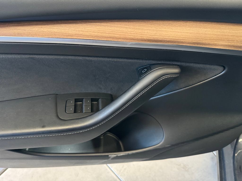 Used 2022 Tesla Model 3 Performance AWD/4WD image 15