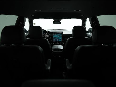 Used 2025 GMC Acadia AT4 image 13