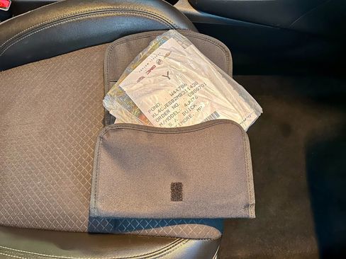 Used 2021 Buick Encore Preferred image 28