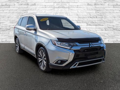 Used 2019 Mitsubishi Outlander SEL image 4