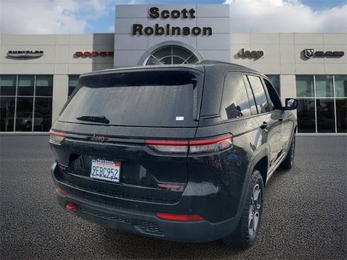 Certified 2022 Jeep Grand Cherokee Trailhawk w/ Luxury Tech Group III image 4