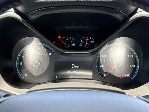 Used 2022 Chevrolet Colorado Z71 AWD/4WD image 18