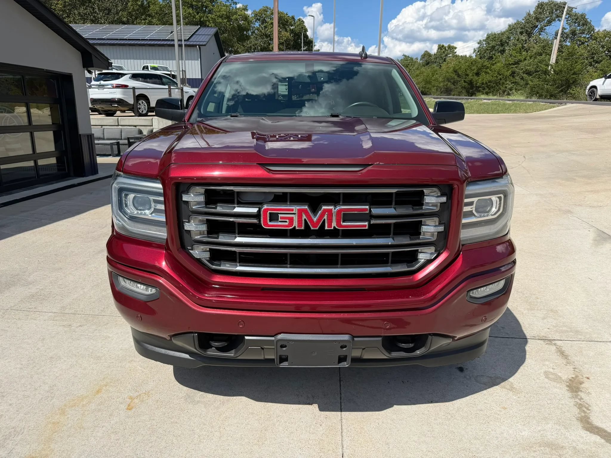 Used 2017 GMC Sierra 1500 SLT AWD/4WD image 4
