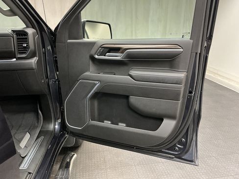 Used 2022 Chevrolet Silverado 1500 LT w/ Protection Package AWD/4WD image 35