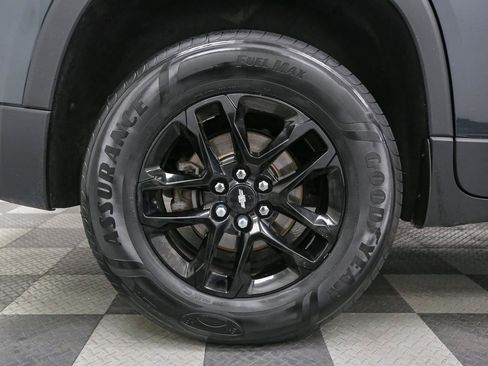 Used 2020 Chevrolet Traverse LT FWD image 18