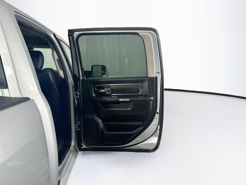 Used 2016 RAM 1500 Laramie AWD/4WD image 28