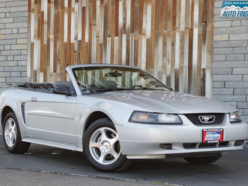 Used 2003 Ford Mustang Convertible image 16
