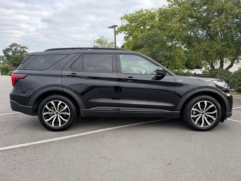 Used 2025 Ford Explorer ST-Line w/ Premium Package RWD image 8