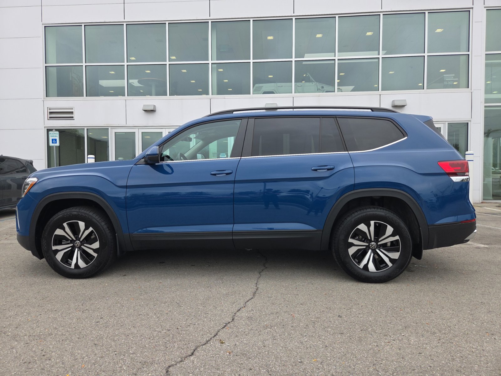 Certified 2026 Volkswagen Atlas SE AWD/4WD image 11