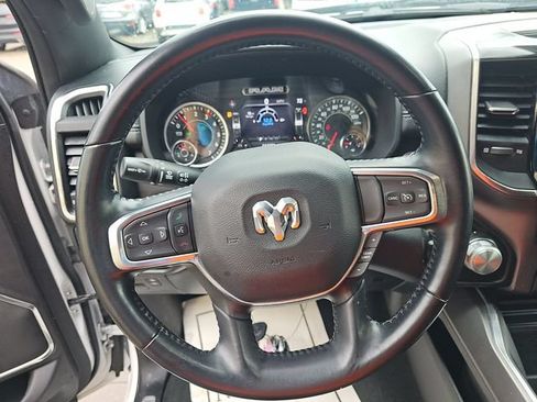 Used 2022 RAM 1500 Laramie AWD/4WD image 9
