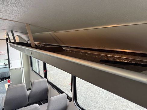 Used 2014 Ford F550 4X2 2dr Regular Cab 140.8 200. image 36