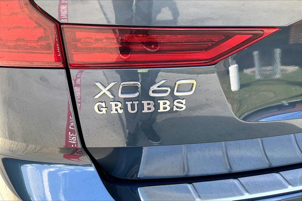 Certified 2026 Volvo XC60 B5 Plus AWD/4WD image 43