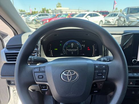 Used 2026 Toyota Camry LE FWD image 28
