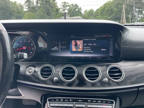 Used 2017 Mercedes-Benz E 300 4MATIC w/ Premium 2 Package image 14
