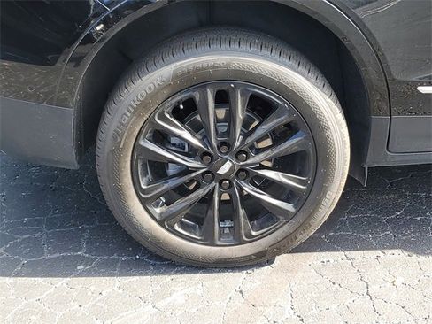 Certified 2022 Cadillac XT5 Premium Luxury w/ Technology Package image 7