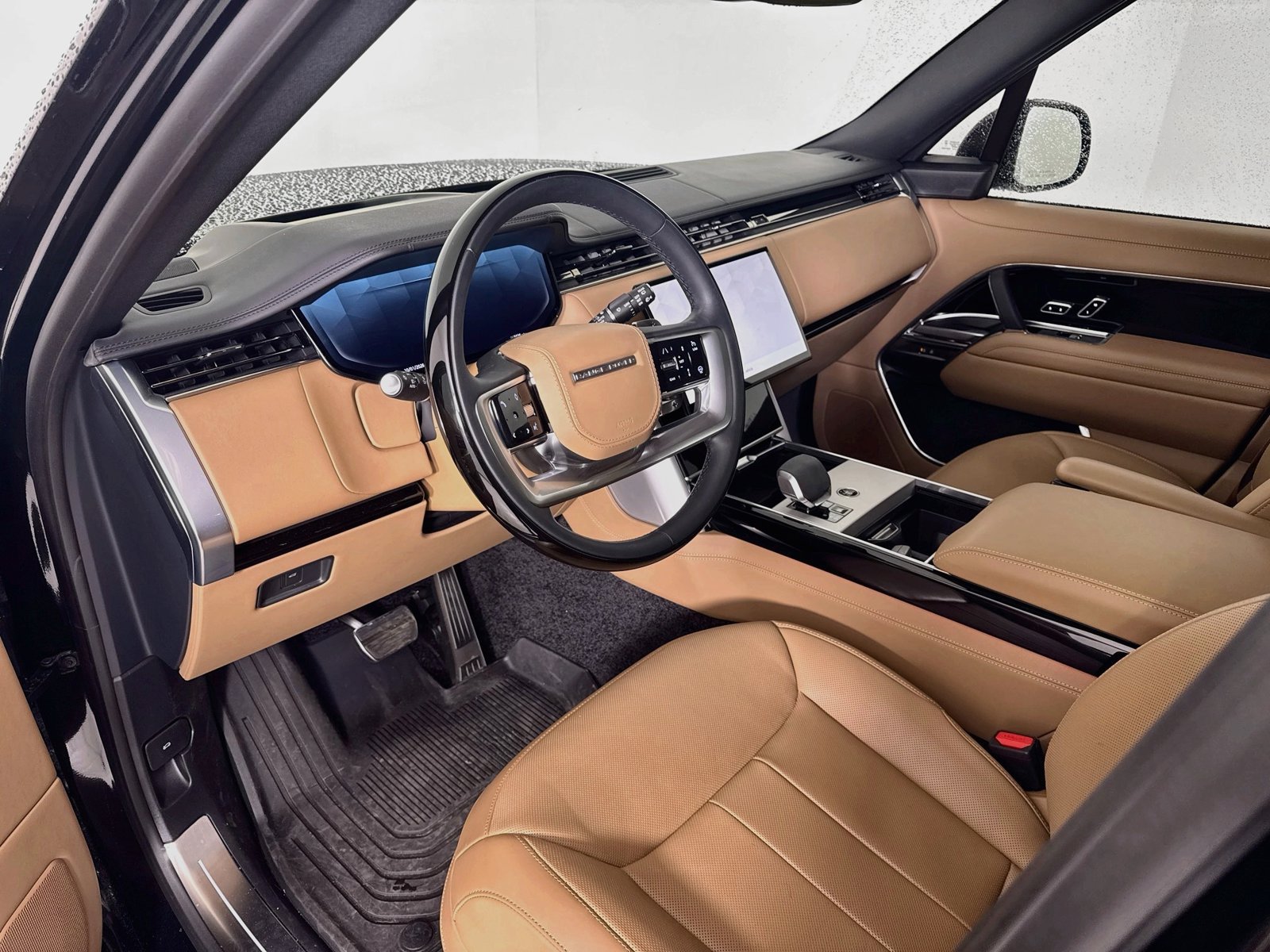 Used 2025 Land Rover Range Rover SE AWD/4WD image 7