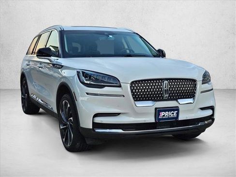 Used 2023 Lincoln Aviator Reserve w/ Equipment Group 201A image 3