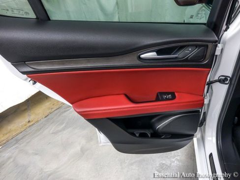 Used 2021 Alfa Romeo Stelvio Ti w/ Active Assist 2 Package TI image 26
