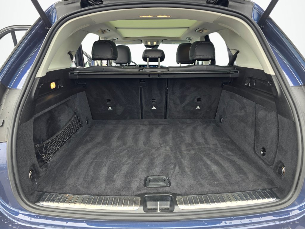 Used 2024 Mercedes-Benz GLE 350 4MATIC w/ Driver Assistance Package image 12