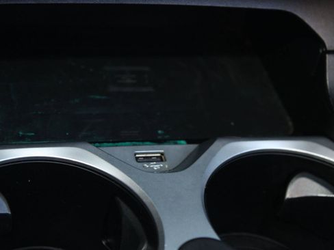 Used 2023 BMW 840i xDrive Convertible image 29