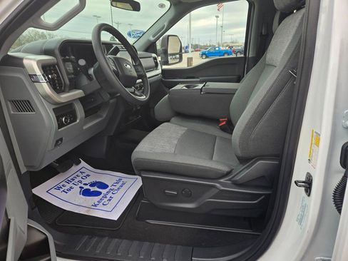 New 2026 Ford F250 XLT w/ F-250 >10K GVWR Package image 7