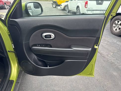 Used 2015 Kia Soul FWD image 25